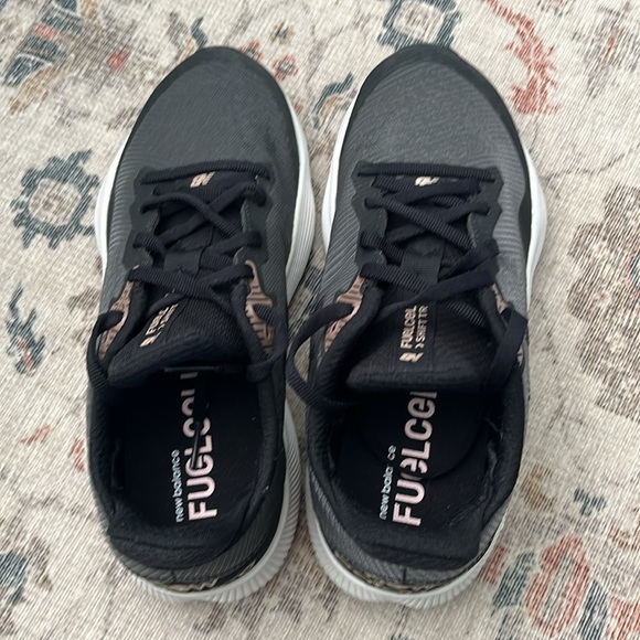 Size 8 Brand New New Balance Sneakers - Picture 8 of 13